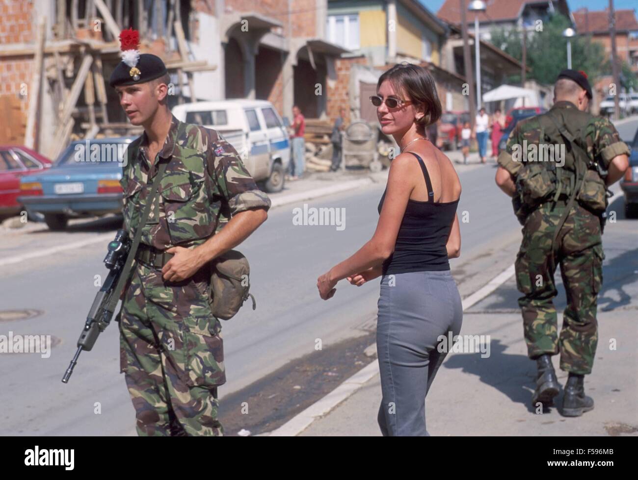 NATO intervention in Kosovo, July 2000, English soldiers in patrol to the outskirts of Pristina Stock Photo