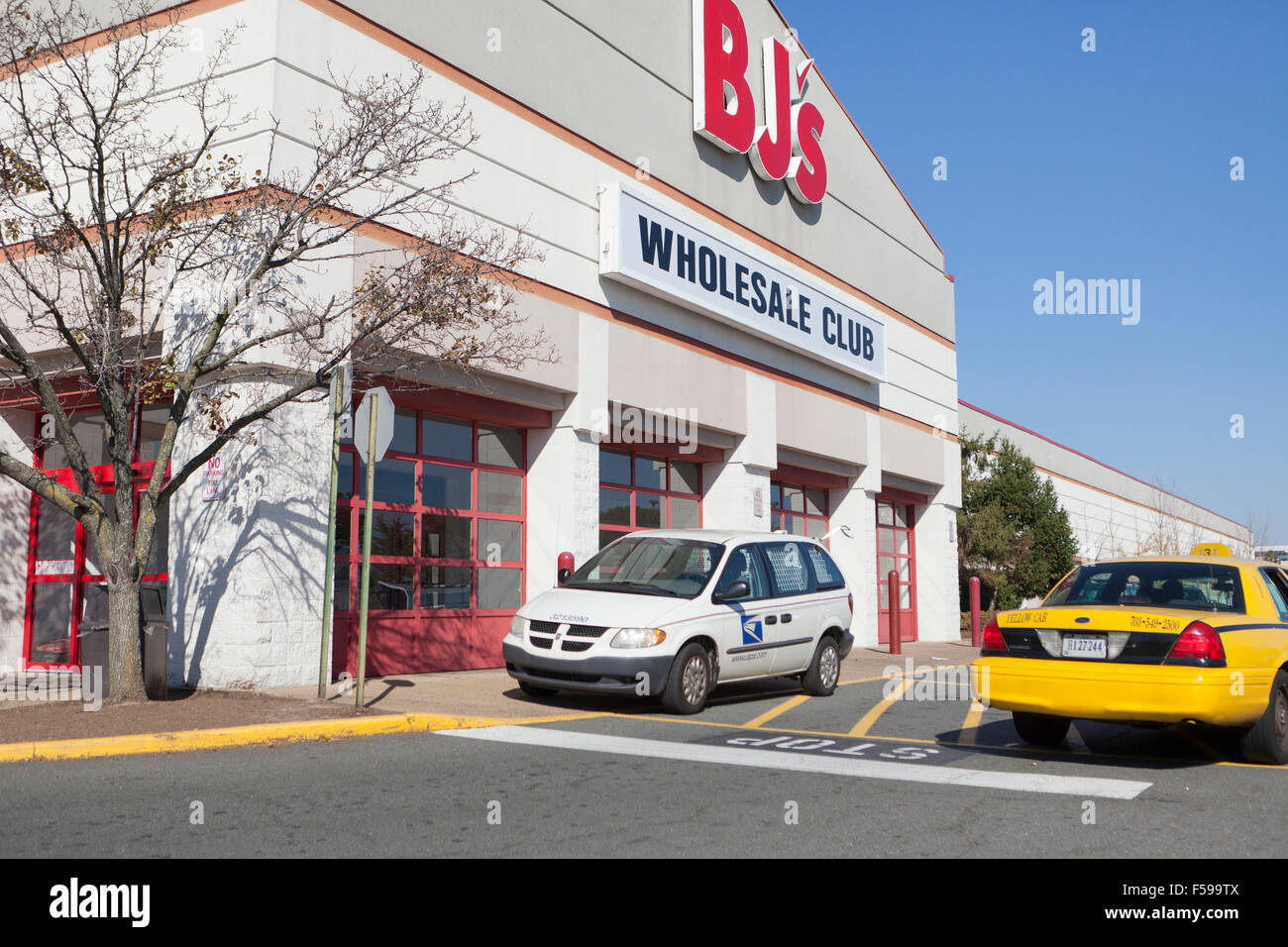 BJ's Wholesale club warehouse - Alexandria, Virginia USA Stock Photo