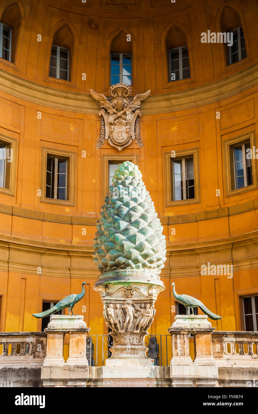 The Fontana della Pigna (The Pine cone fountain) in Vatican, Rom Stock Photo Alamy