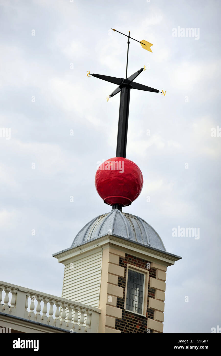 A red time ball at the top of the Royal Observatory in Greenwich. Stock Photo