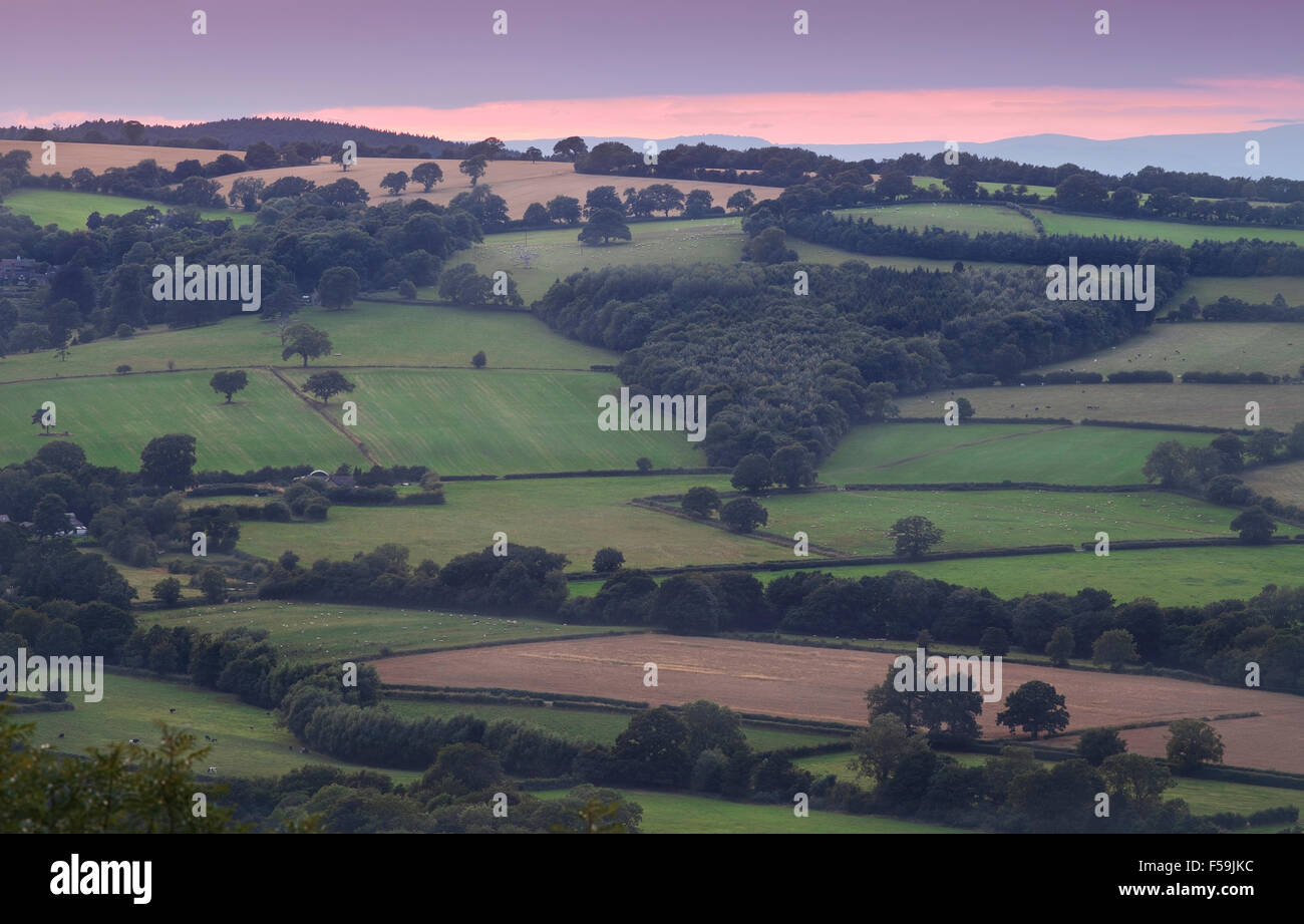 Purple sky landscape hi-res stock photography and images - Alamy