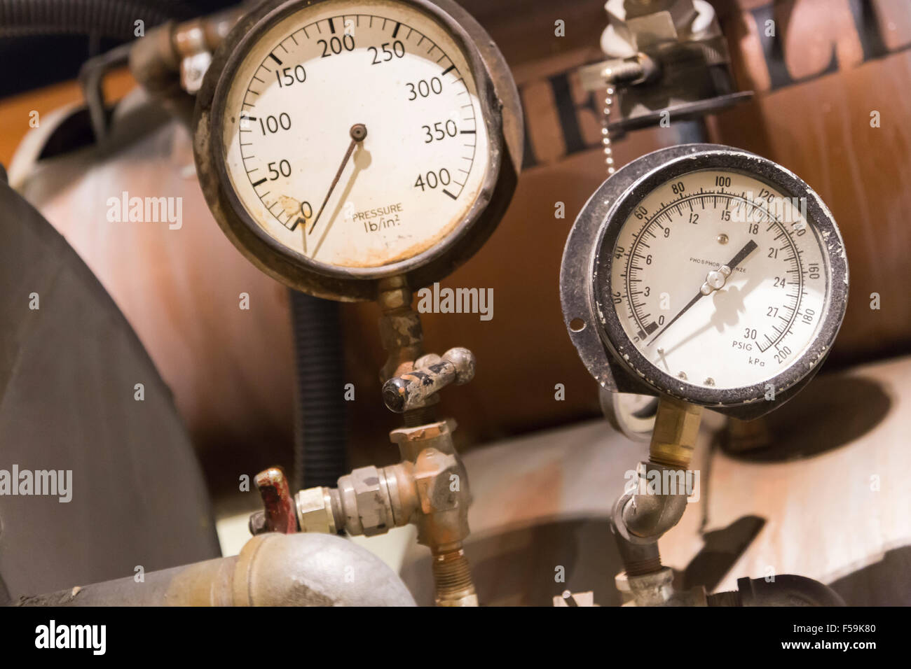 Broken pressure gauge hires stock photography and images Alamy