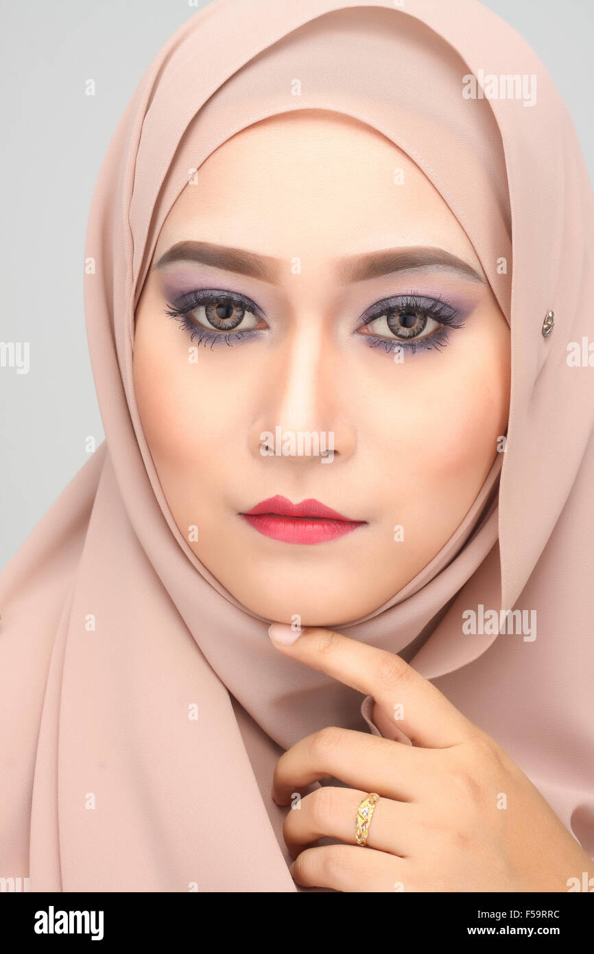 Malaysia hijab muslim woman hi-res stock photography and images - Alamy