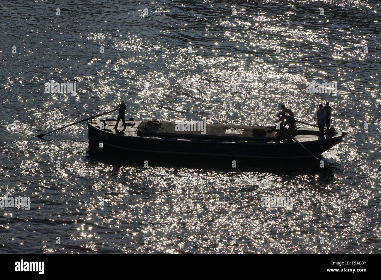 London, UK. 31st October 2015. Apprentice barge racers take part in the ...