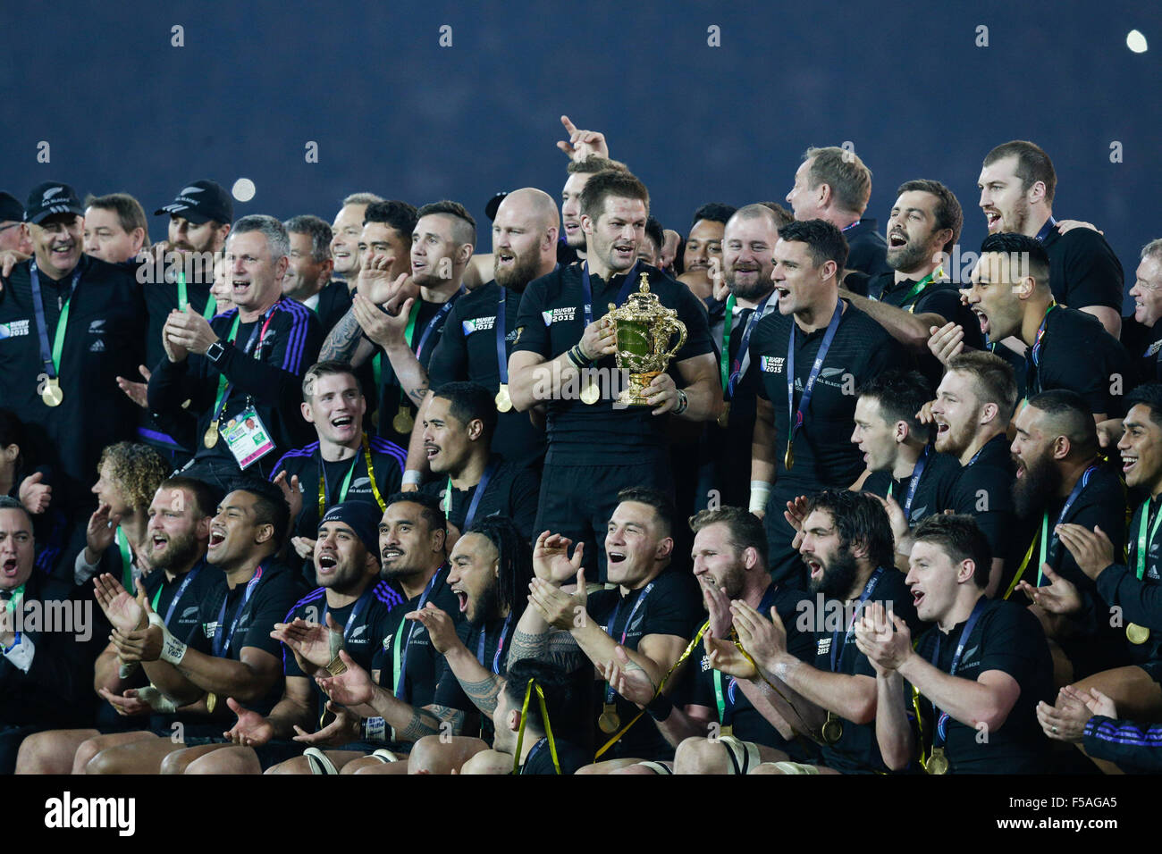 Lifting trophy rugby hi-res stock photography and images - Alamy
