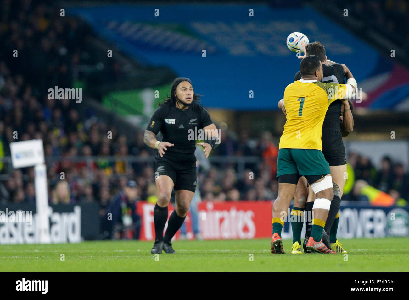 Twickenham, London, UK. 31st Oct, 2015. Rugby World Cup Final. New Zealand versus Australia. New Zealand replacement back Sonny Bill Williams makes a crucial offload out of a tackle to set up a try for New Zealand centre Ma'a Nonu © Action Plus Sports/Alamy Live News Stock Photo