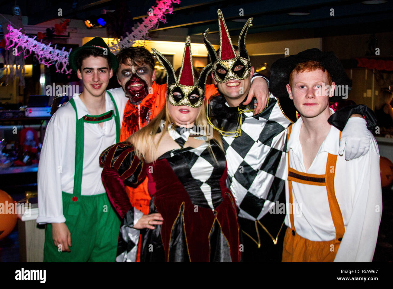 Dundee, Tayside, Scotland, UK, 31st October 2015 Halloween fundraiser event  for the special Bay Baby`s Unit at Ninewells Hospital which was held at the  Downfield Social Club in Dundee. © Dundee Photographics /