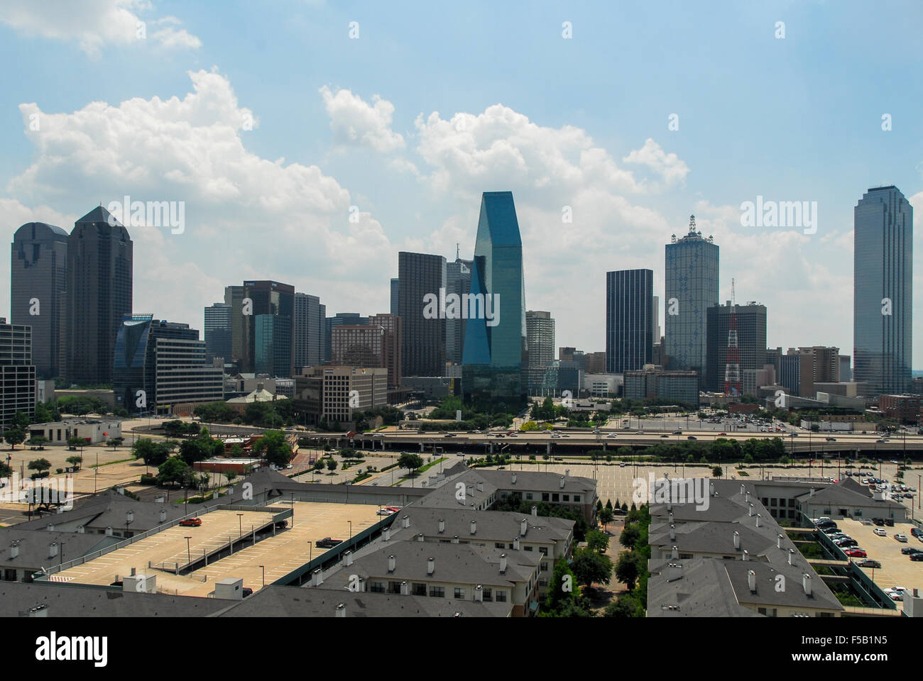 Dallas skyline view hi-res stock photography and images - Alamy