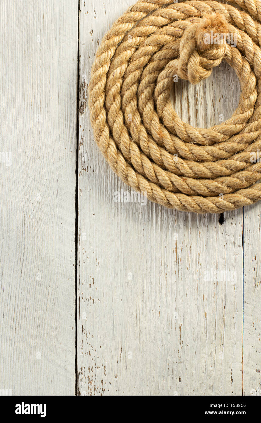 Wood ship deck rope vertical hi-res stock photography and images - Alamy
