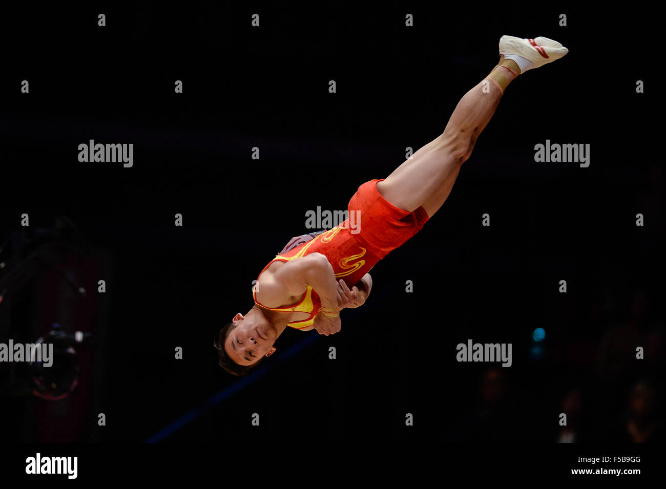 Glasgow, UK. 30th Oct, 2015. RUOTENG XIAO competes on the floor during the men's All-Around Finals of the 2015 World Gymnastics Championships held in Glasgow, United Kingdom. © Amy Sanderson/ZUMA Wire/Alamy Live News Stock Photo