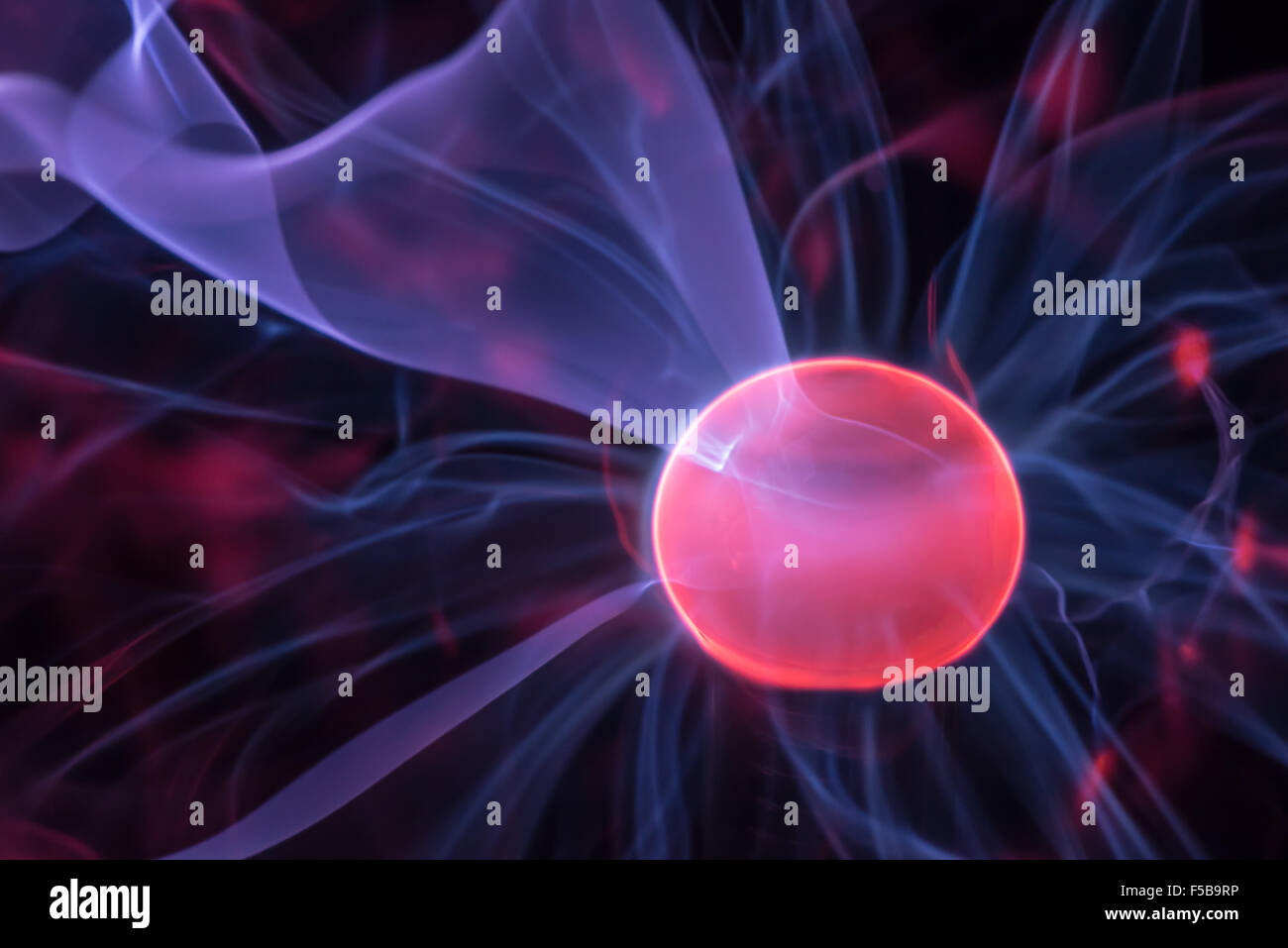High voltage plasma discharge over time jumping between potential
