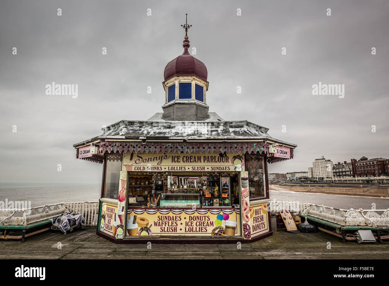Blackpool Pier Kiosk Stock Photo
