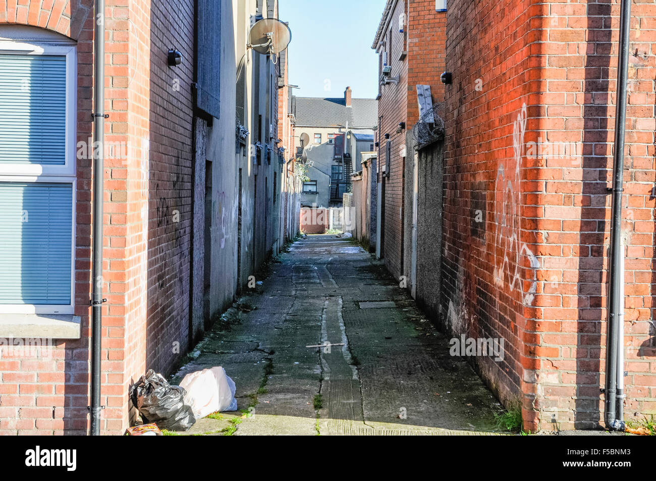 Access alley hi res stock photography and images Alamy