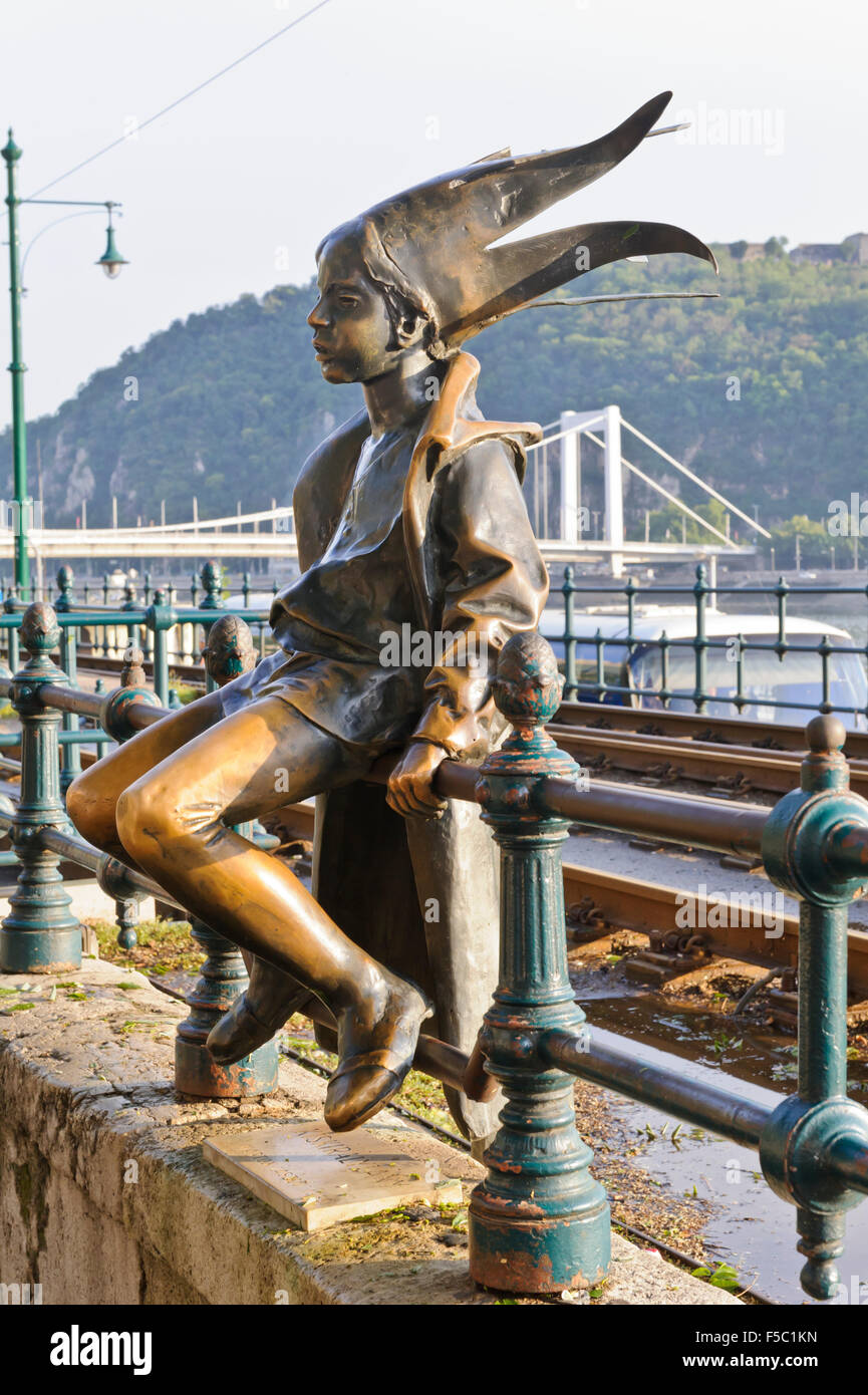 The Little Princess bronze sculpture sitting on the railings by the ...