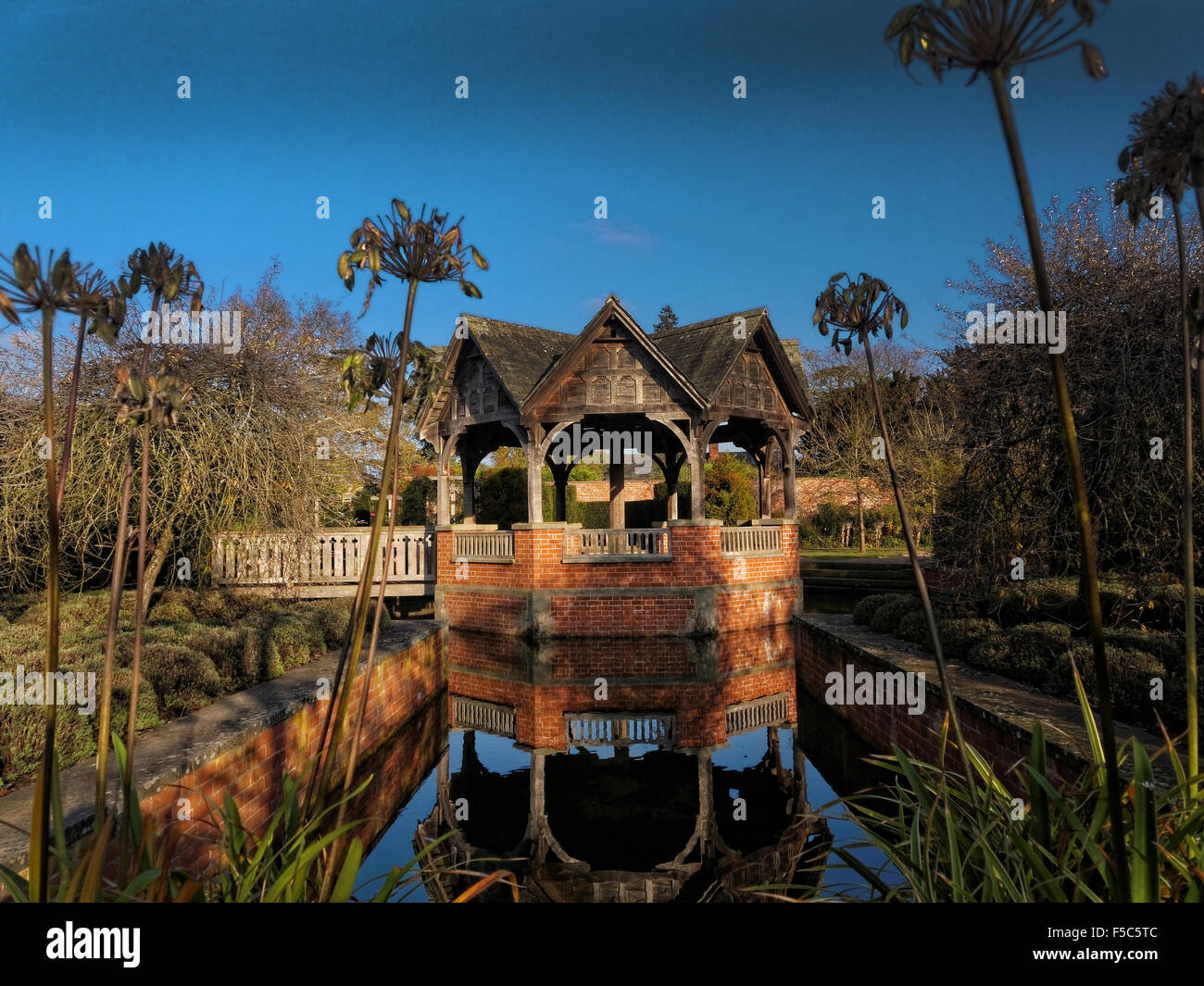 Hampton court garden herefordshire hires stock photography and images