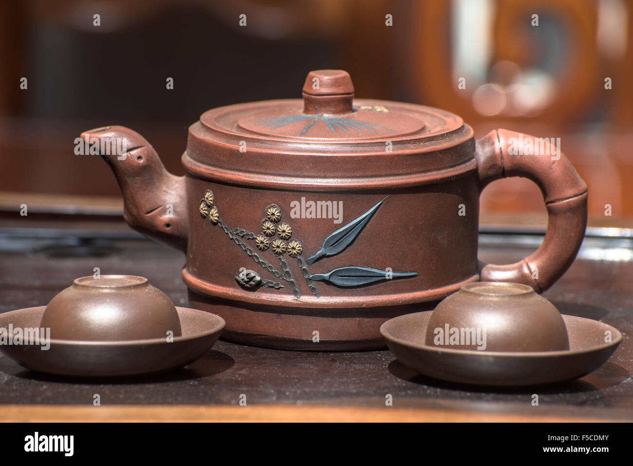 Teapot and cups Stock Photo Alamy
