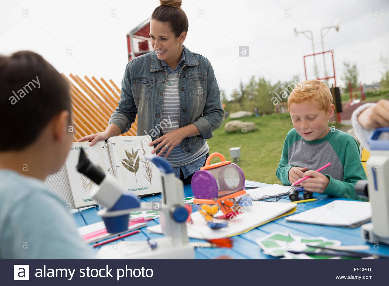 Student projects middle school hi-res stock photography and images - Alamy