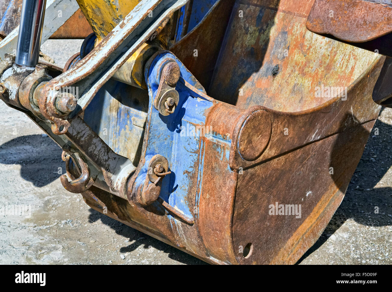 Empty excavator hi-res stock photography and images - Alamy
