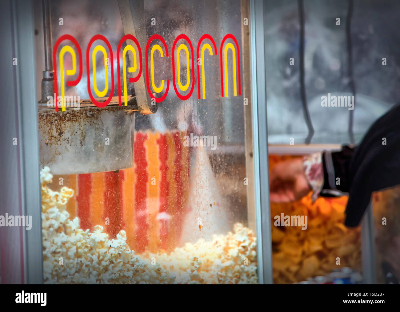 Vendor popcorn hires stock photography and images Alamy