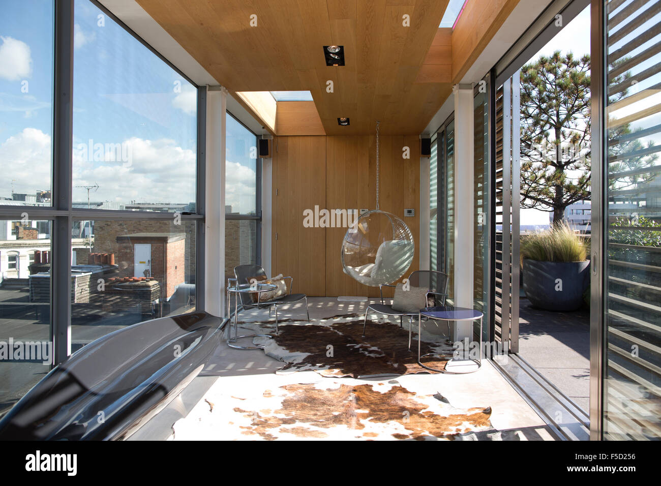 Picture of Ravey street hi-res stock photography and images - Alamy