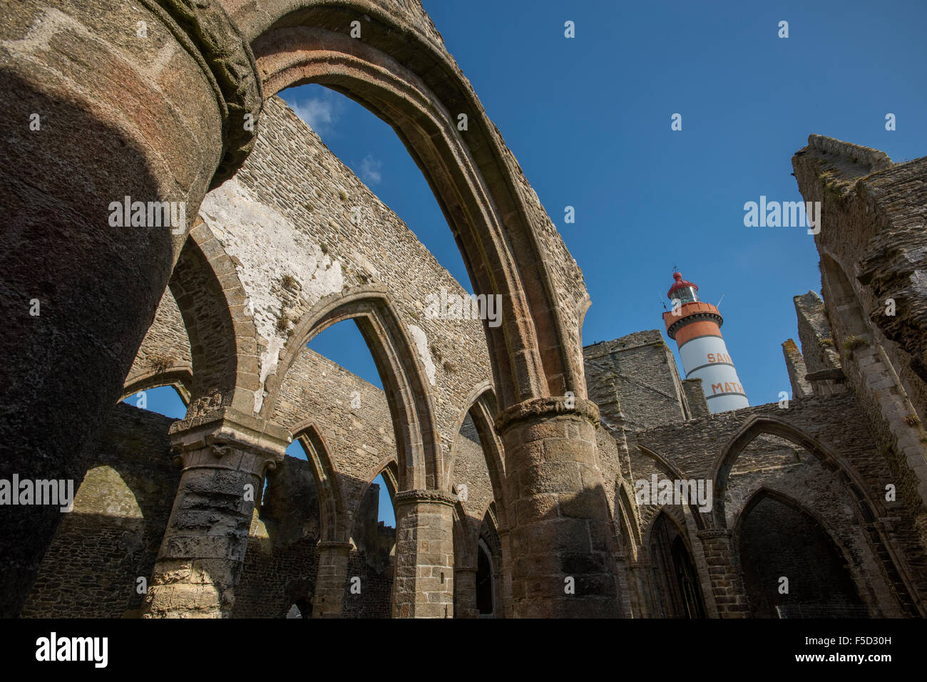 Pointe saint mathieu signal station hi-res stock photography and images ...