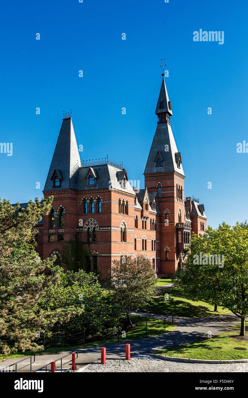 Samuel Curtis Johnson Hall,  School of Management on the campus of Cornell University, Ithaca, New York, USA Stock Photo