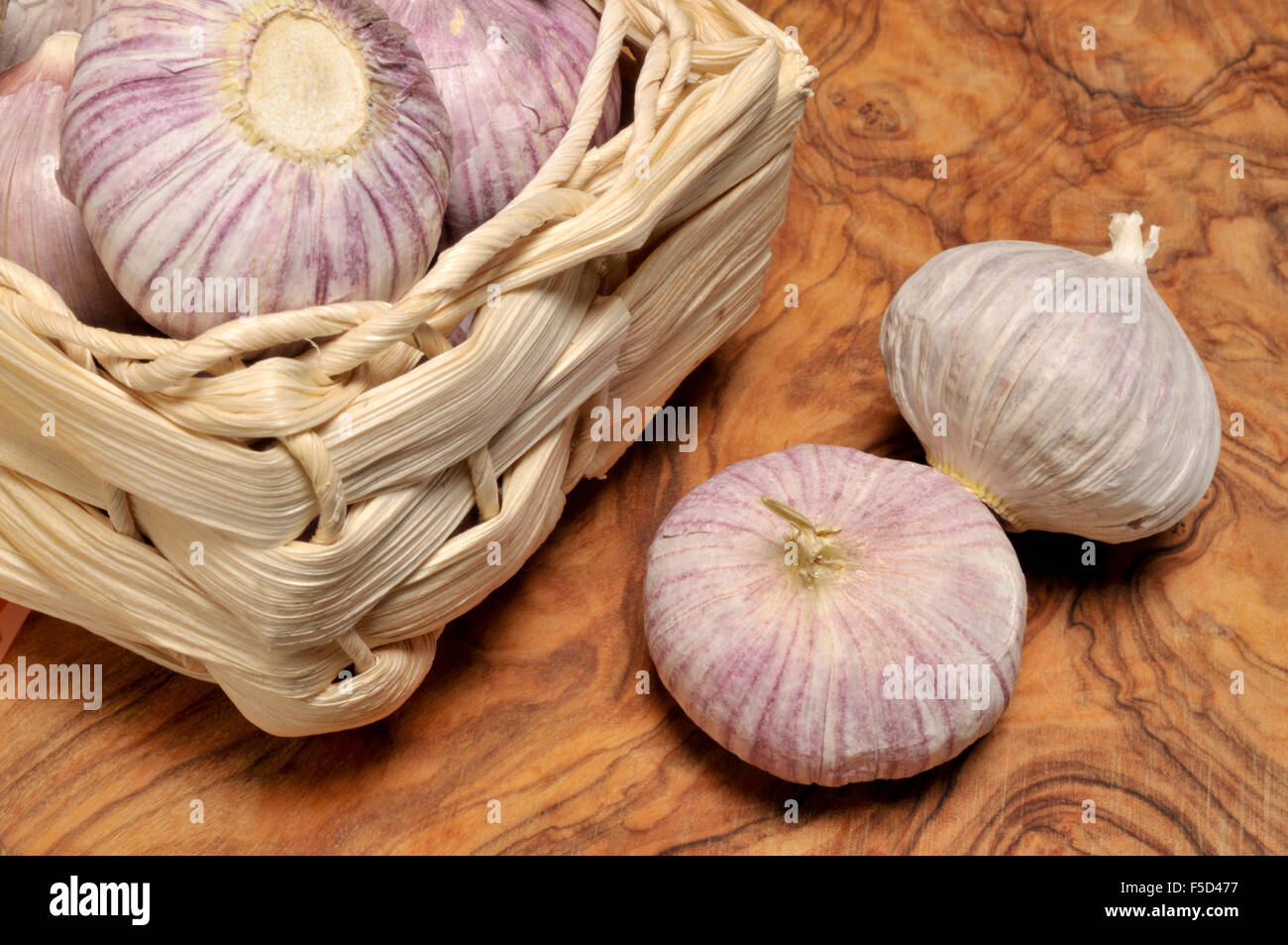 Single Bulb Garlic / Solo Garlic (Allium sativum) The bulb is not split