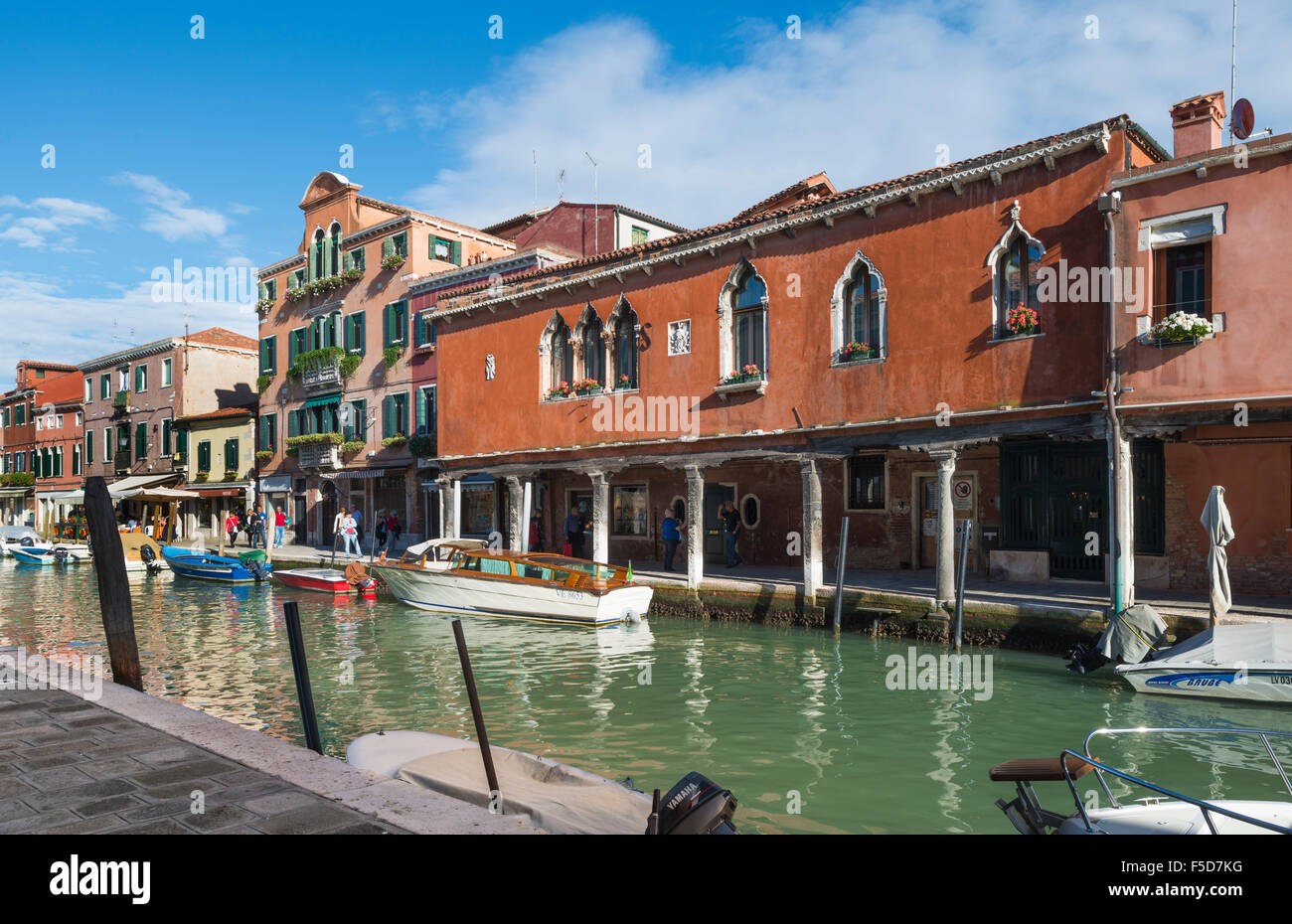 Historic buildings along canal Rio del Vetrai, Murano, Venice, Venezia, Veneto, Italy Stock Photo
