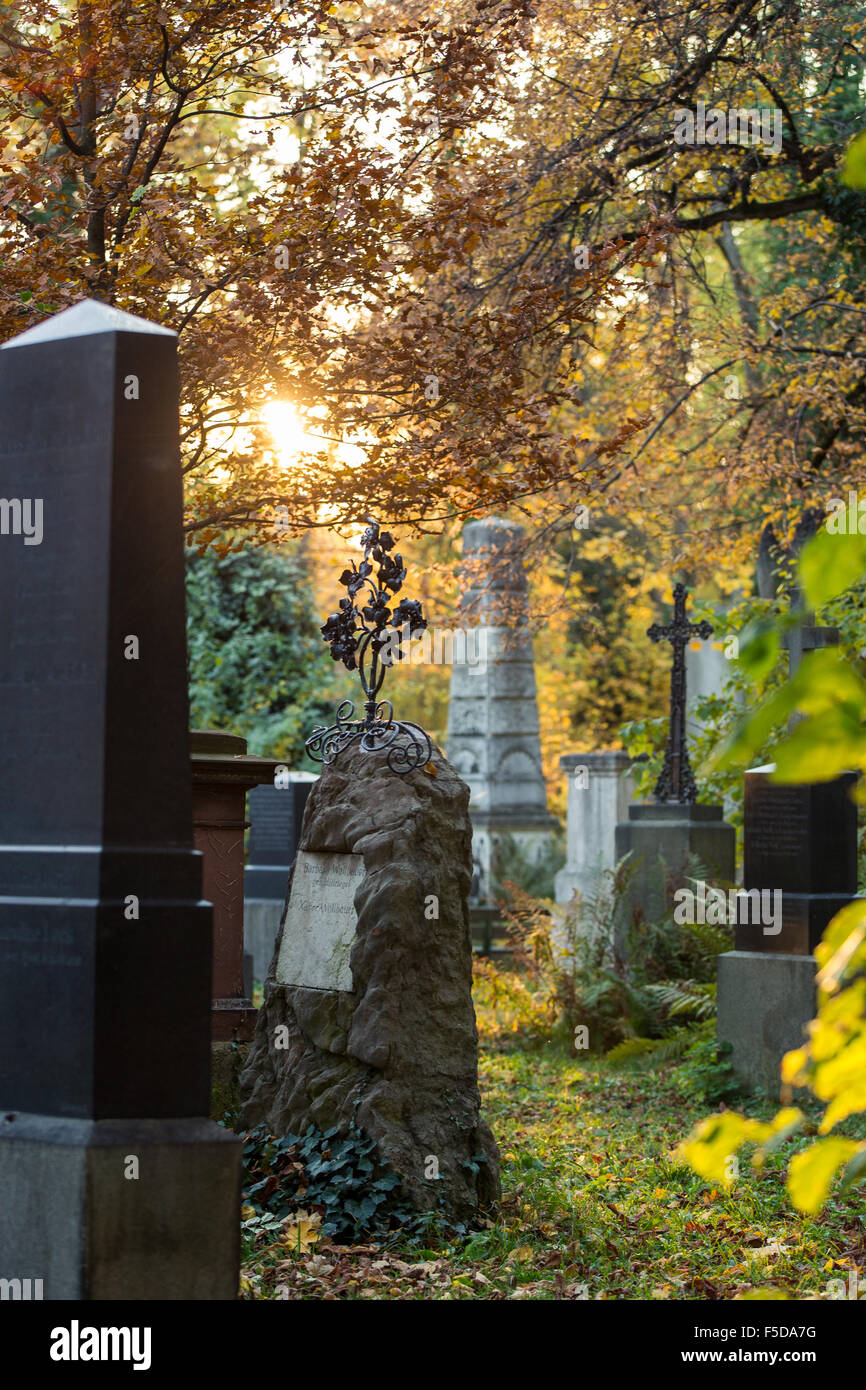 Graves at 'Alter Suedfriedhof' in Munich (Muenchen), Bavaria (Bayern), Germany (Deutschland) Stock Photo