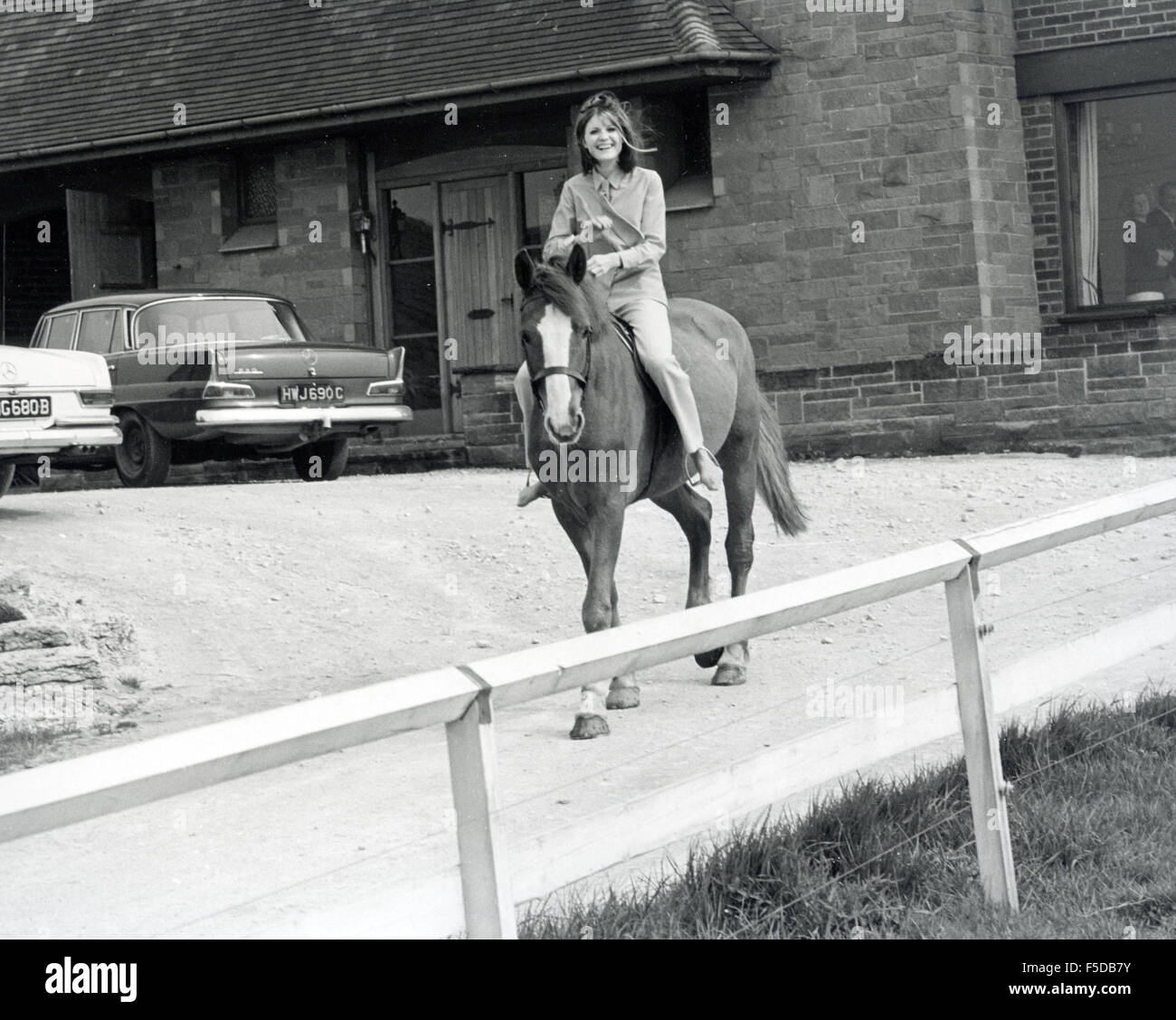 SANDIE SHAW English pop singer at a riding stables near Birmingham in May 1967. Photo Tony Gale Stock Photo