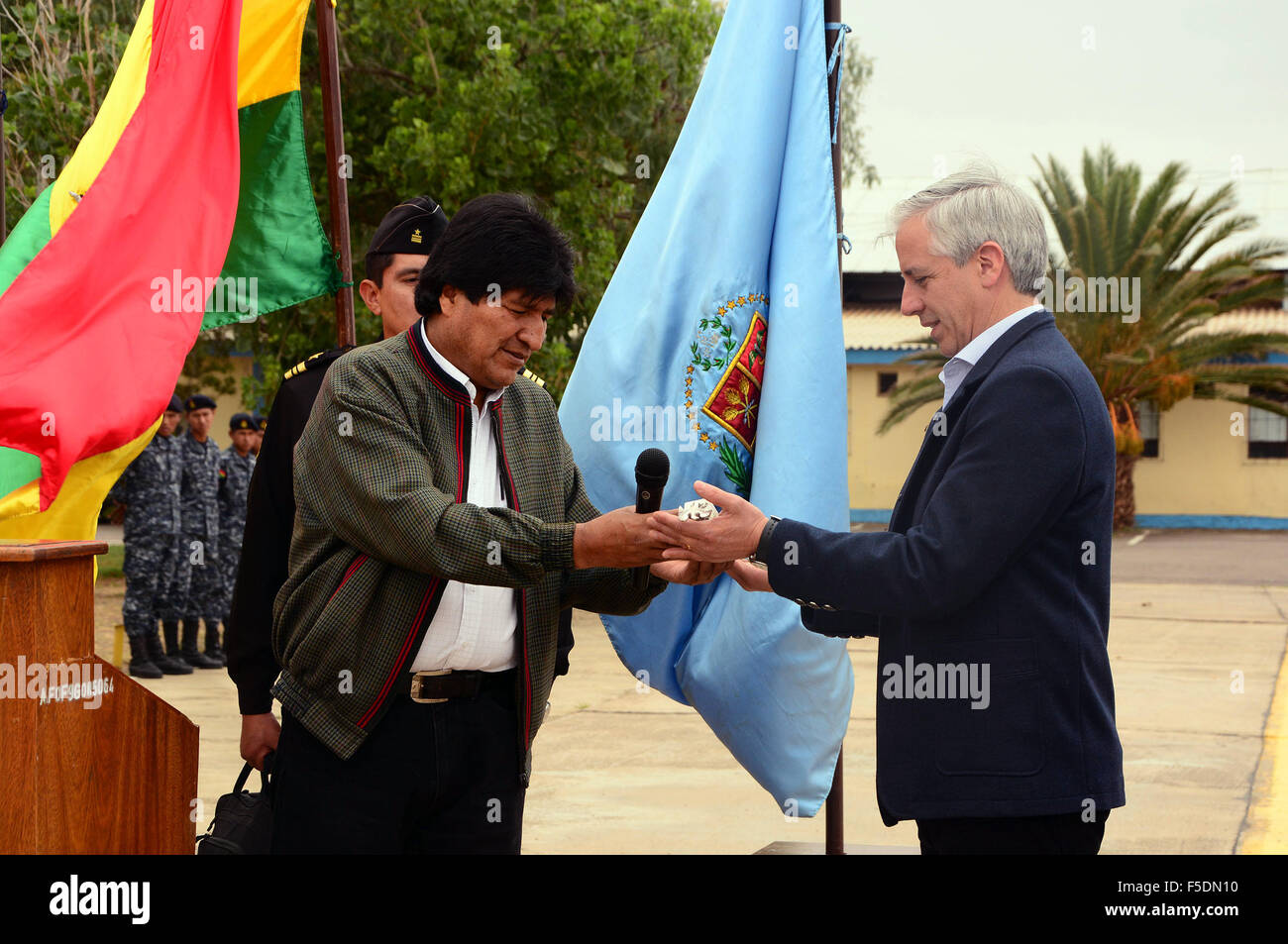 Evo morales r hi-res stock photography and images - Alamy