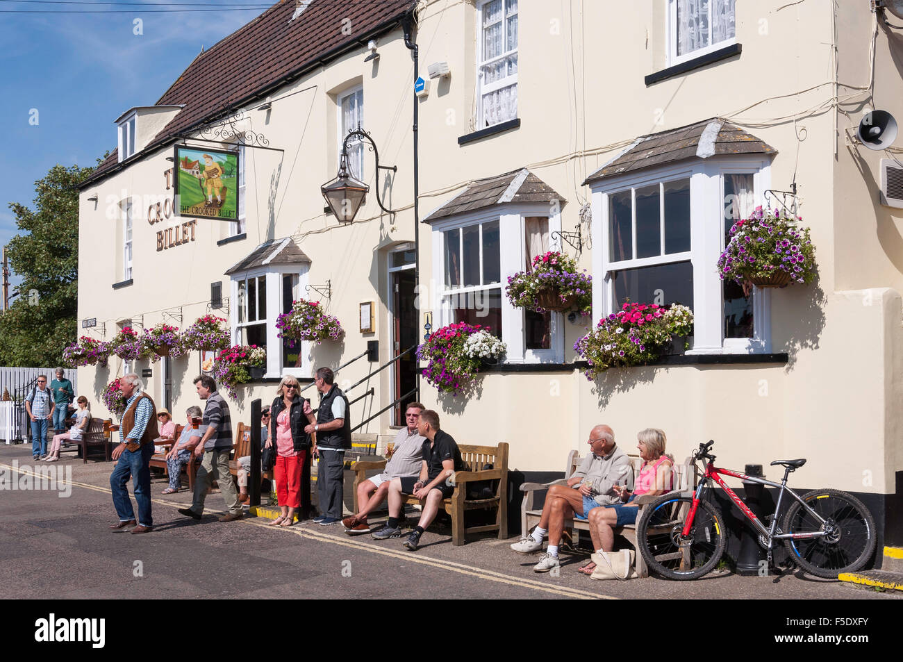 Crooked billet pub hi-res stock photography and images - Alamy