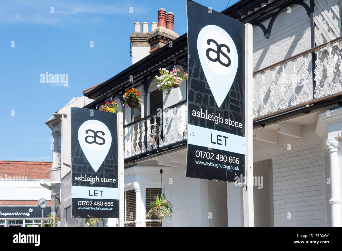 Let signs outside period house, Leigh Hill, LeighonSea, Essex