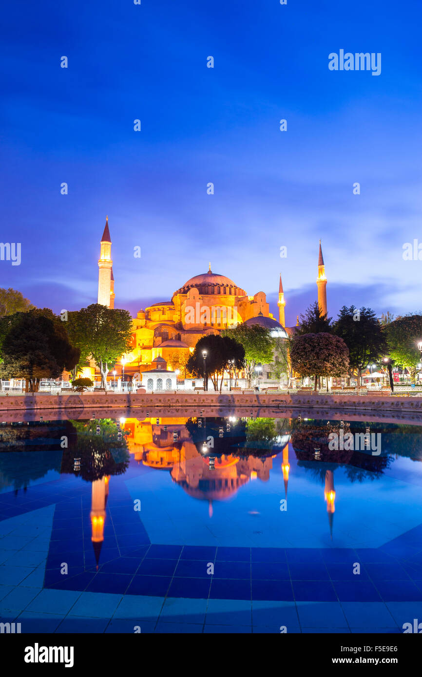 Hagia Sophia (Aya Sofya) (Santa Sofia), UNESCO, reflection at night, Sultanahmet Square Park, Istanbul, Turkey Stock Photo