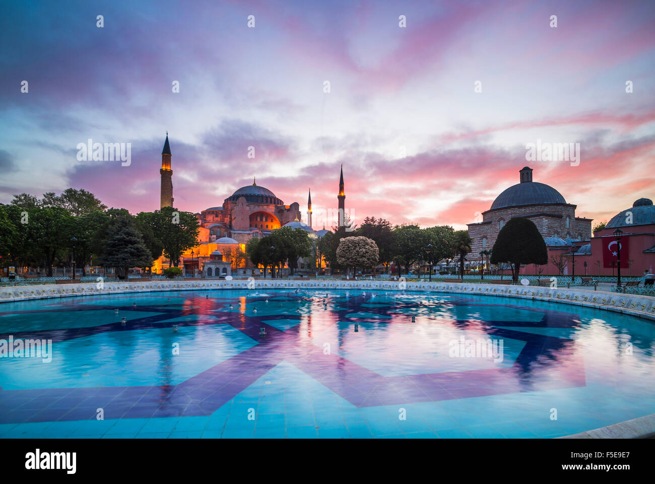 Hagia Sophia (Aya Sofya) (Santa Sofia), UNESCO World Heritage Site, at sunset, Sultanahmet Square Park, Istanbul, Turkey, Europe Stock Photo