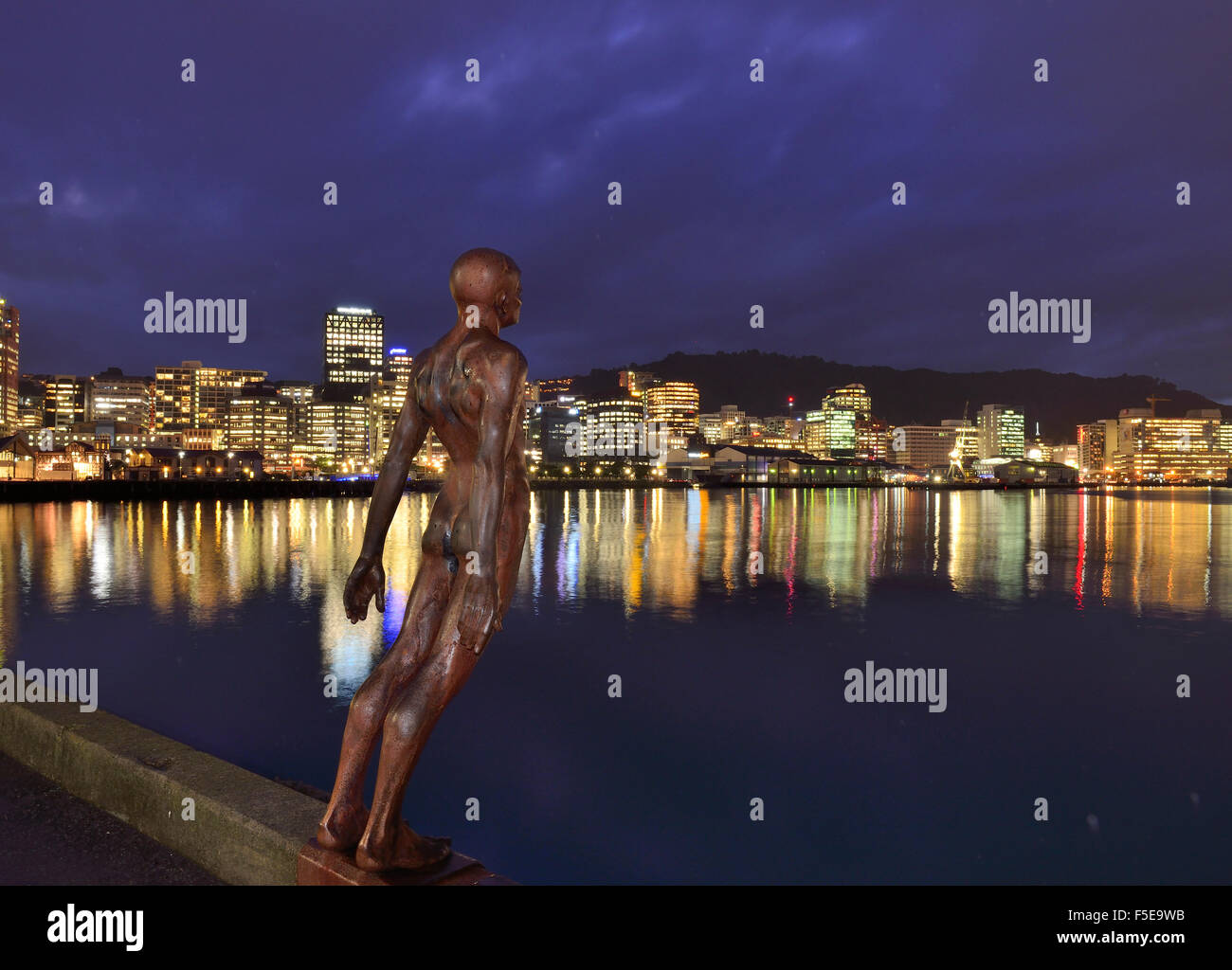 Wellington Harbour with  Solace of the Wind sculpture by Max Patte leaning into the harbour on the north-east side of Te Papa,Wellington, New Zealand Stock Photo