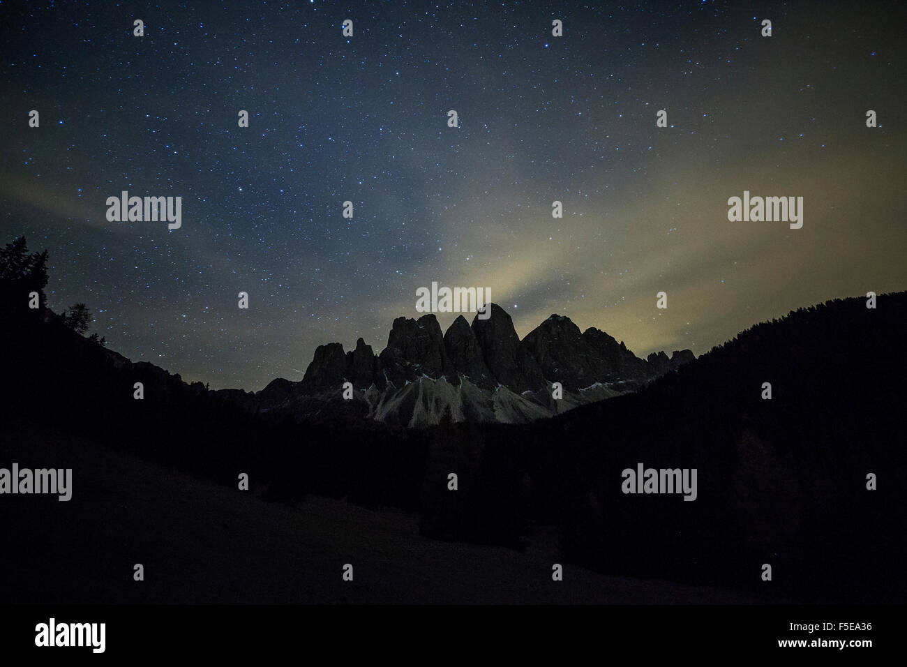 Starry night on the Odle seen from Malga Zannes, Funes Valley, South Tyrol, Dolomites, Italy, Europe Stock Photo