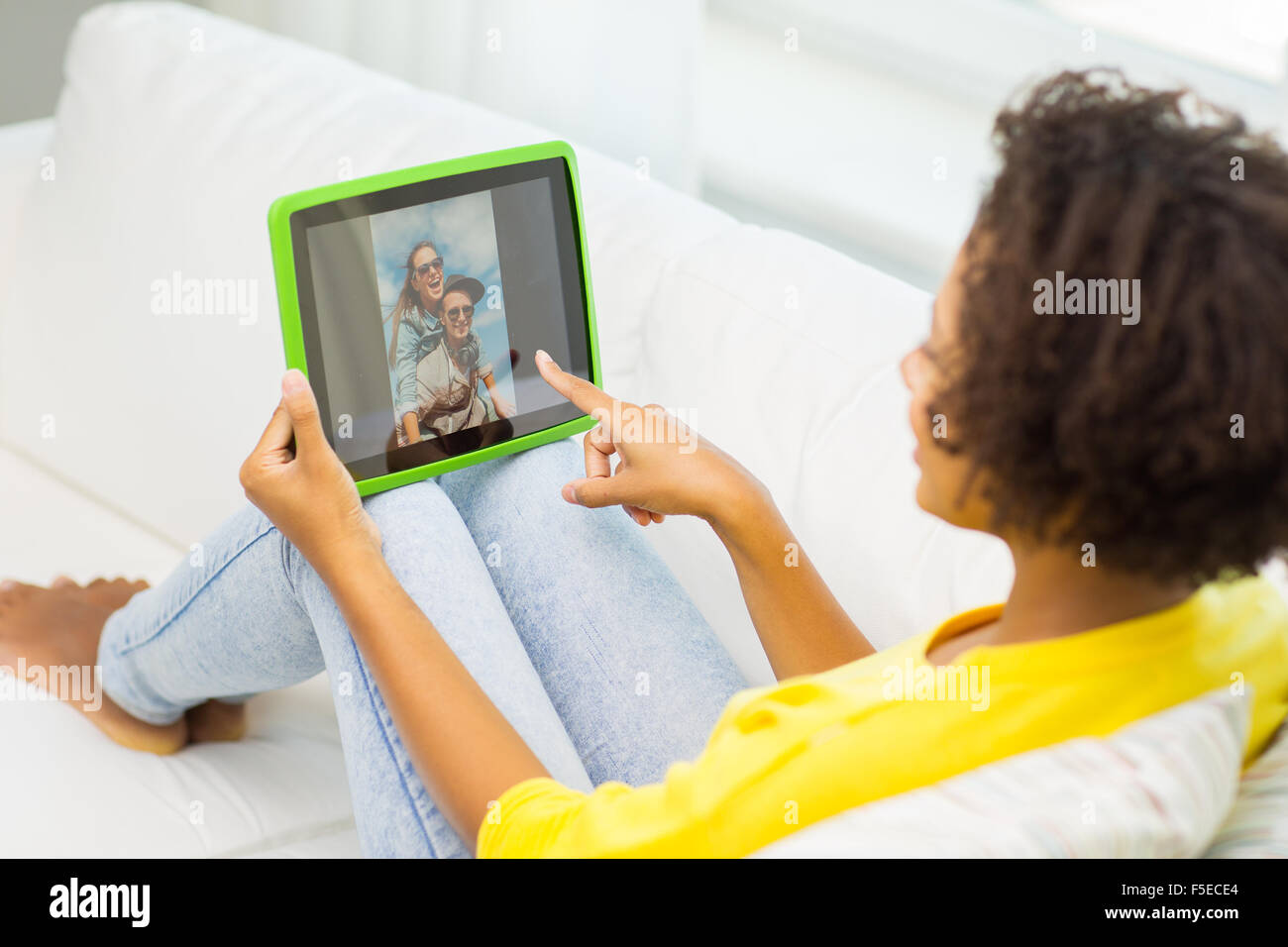 happy african american woman with tablet pc Stock Photo - Alamy