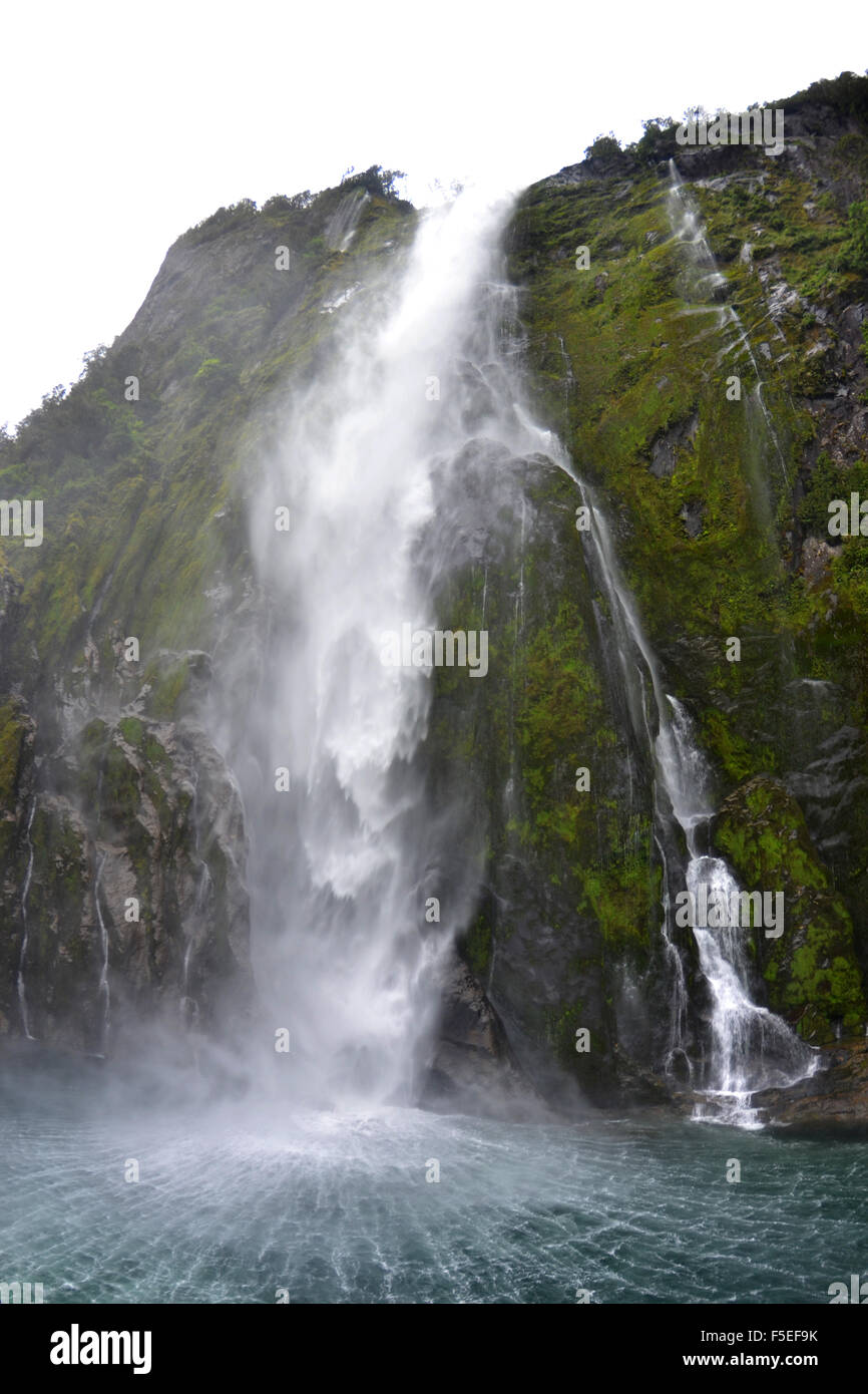 Stirling Waterfall, Milford sound, Fiordland National Park, New Zealand Stock Photo