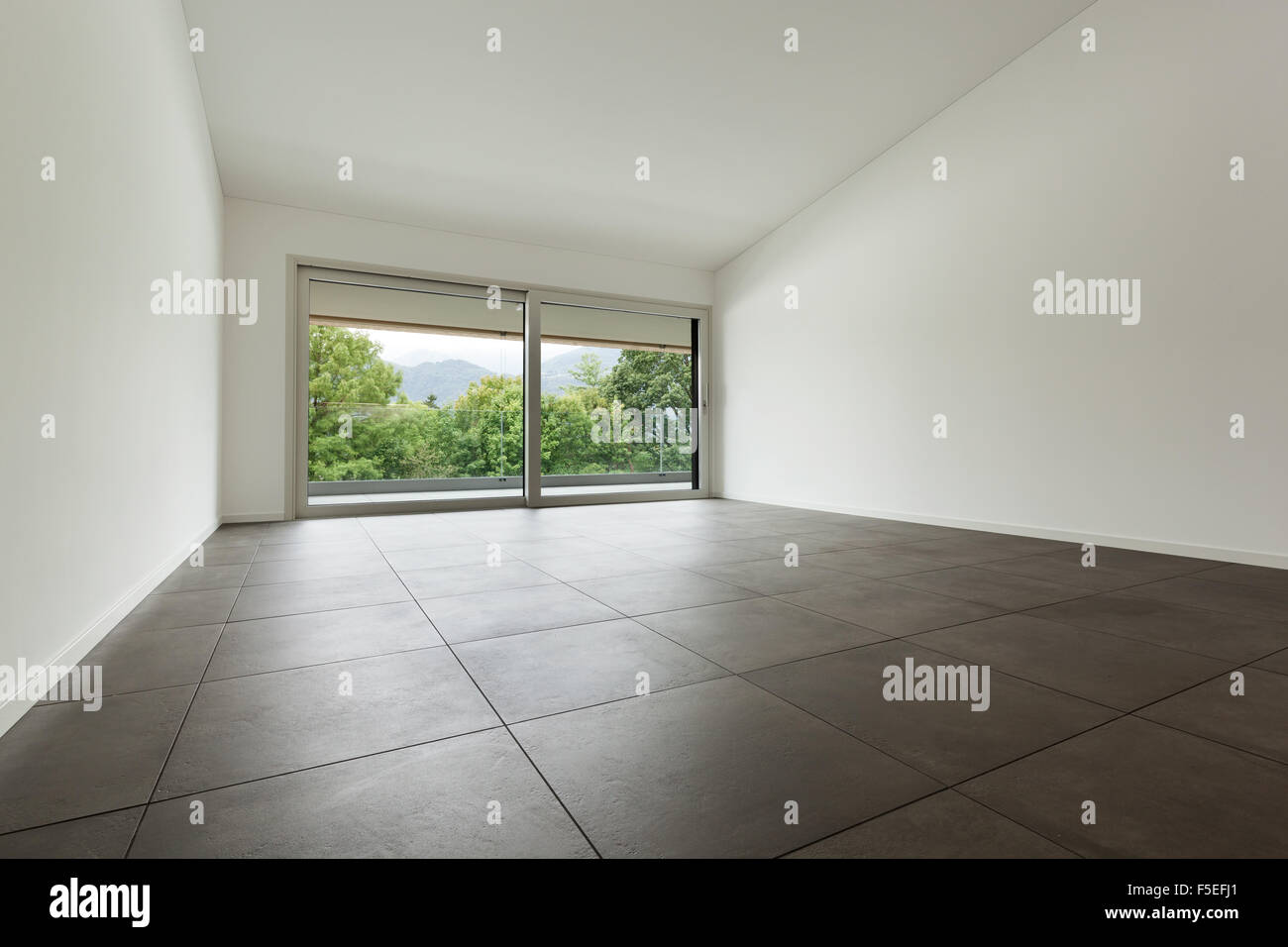 Big window hi-res stock photography and images - Alamy