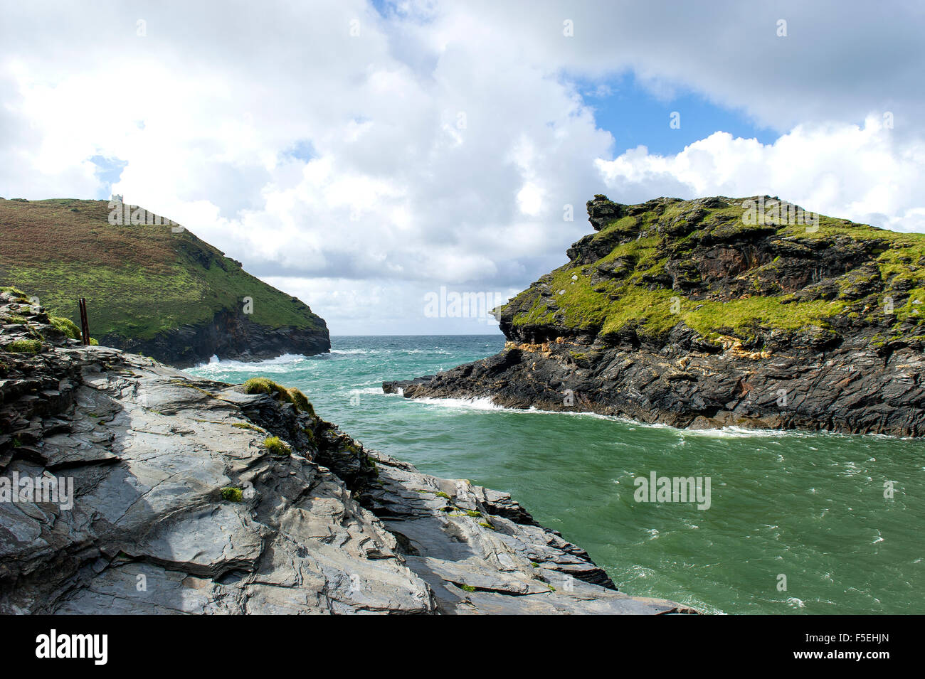 Entrance to Boscastle harbor, Cornwall, England, UK Stock Photo