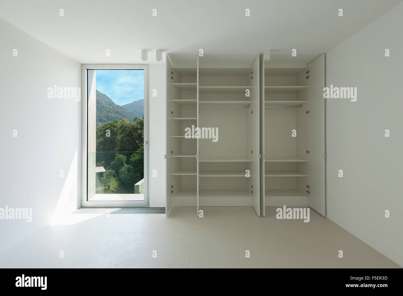 Architecture, new house interior, room with closet Stock Photo - Alamy