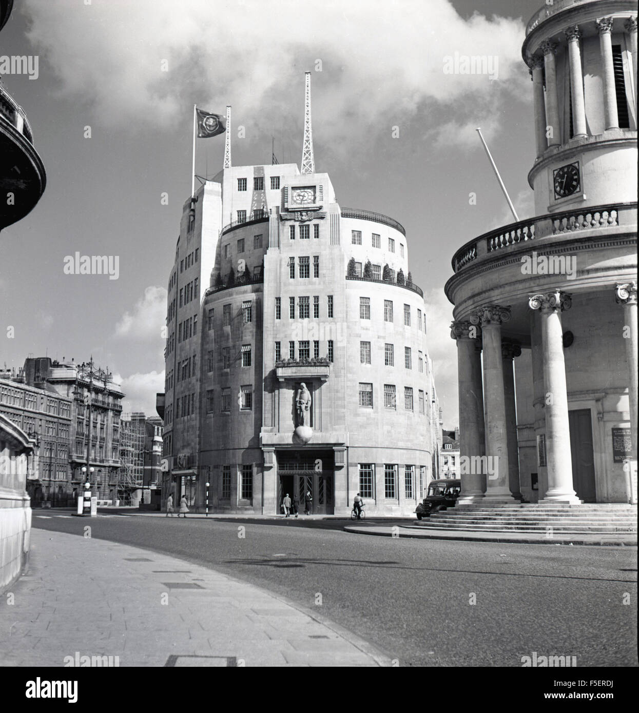 1950s historical, exterior of Broadcasting House, Marylebone, London, England, headquarters of the BBC and site of the first radio broadcast March 1932. Stock Photo