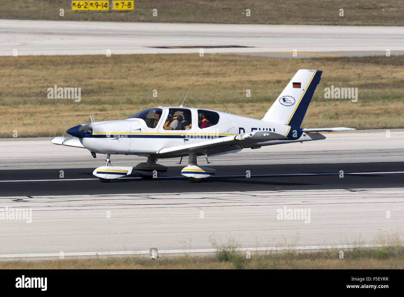 Pasengers hi-res stock photography and images - Alamy
