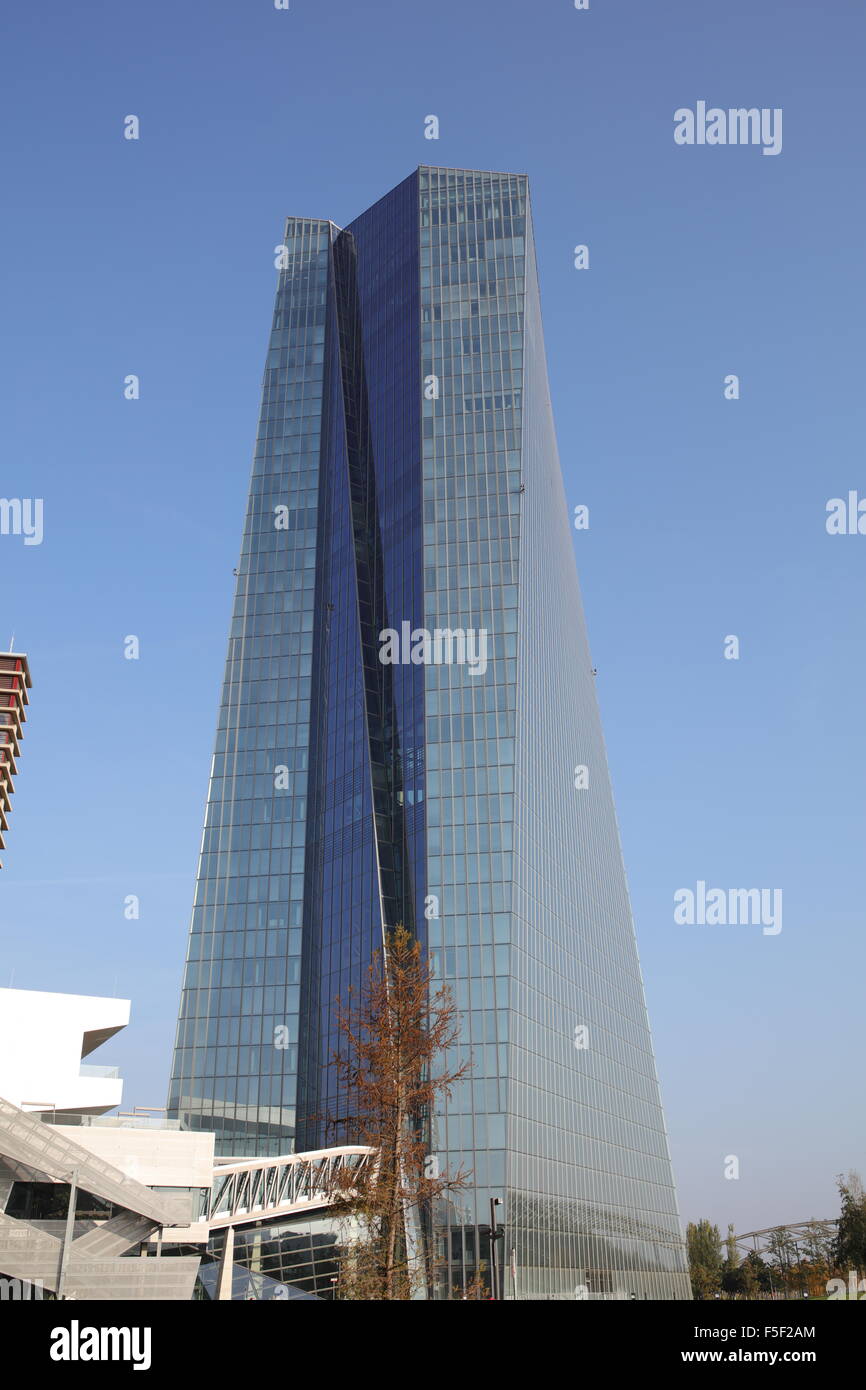 Central bank fence hi-res stock photography and images - Alamy