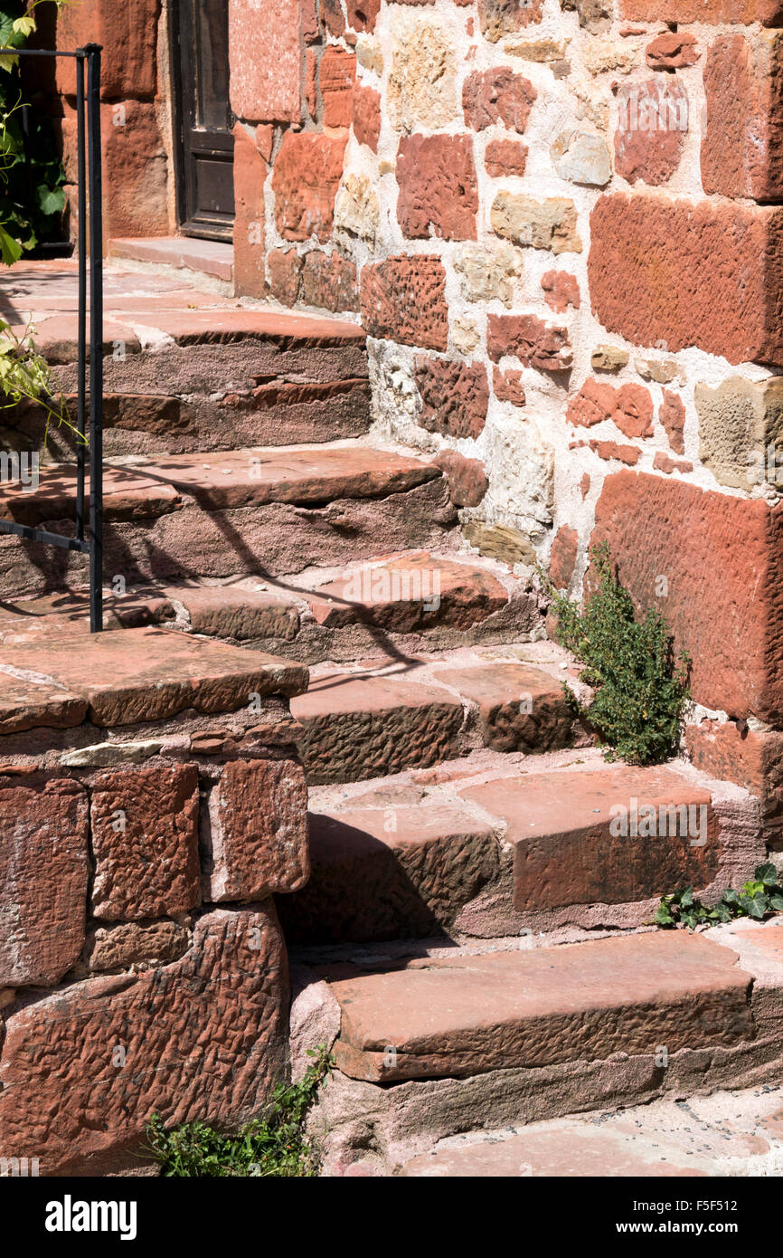 Red steps hi-res stock photography and images - Alamy