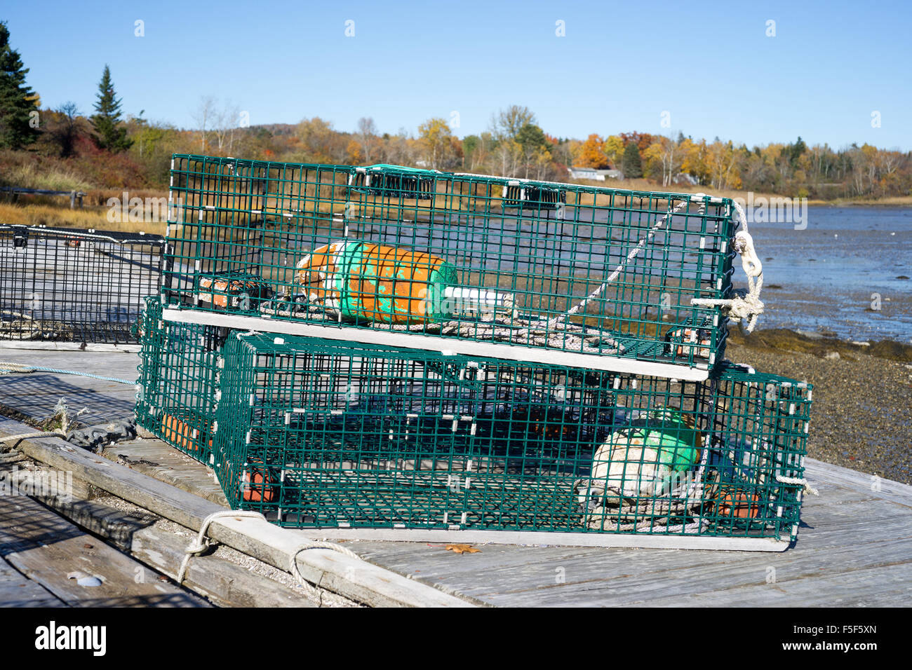 Wire lobster traps hires stock photography and images Alamy