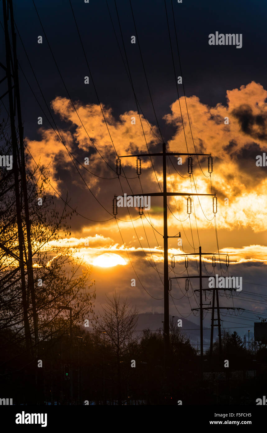 Power poles in front of sunset hi-res stock photography and images - Alamy