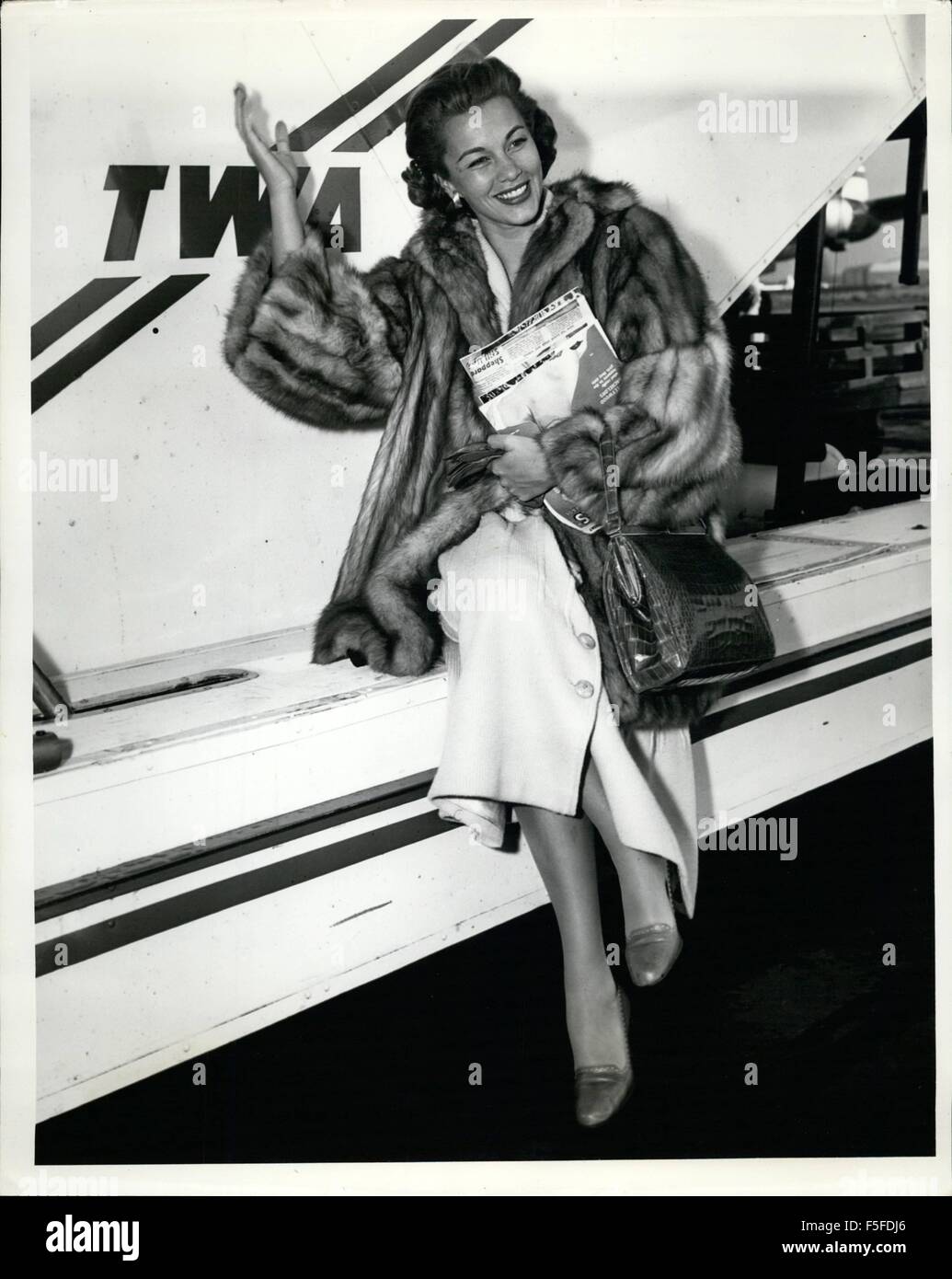 1957 - Linda Christian, who recently was reported to be separated from her husband, Tyrone Power, arrives in New York on TWA's Non-Stop Super Constellation Ambassador flight from Los Angeles. She's free to take the lead in '' Ch Men, or women.'' Credit: TWA © Keystone Pictures USA/ZUMAPRESS.com/Alamy Live News Stock Photo