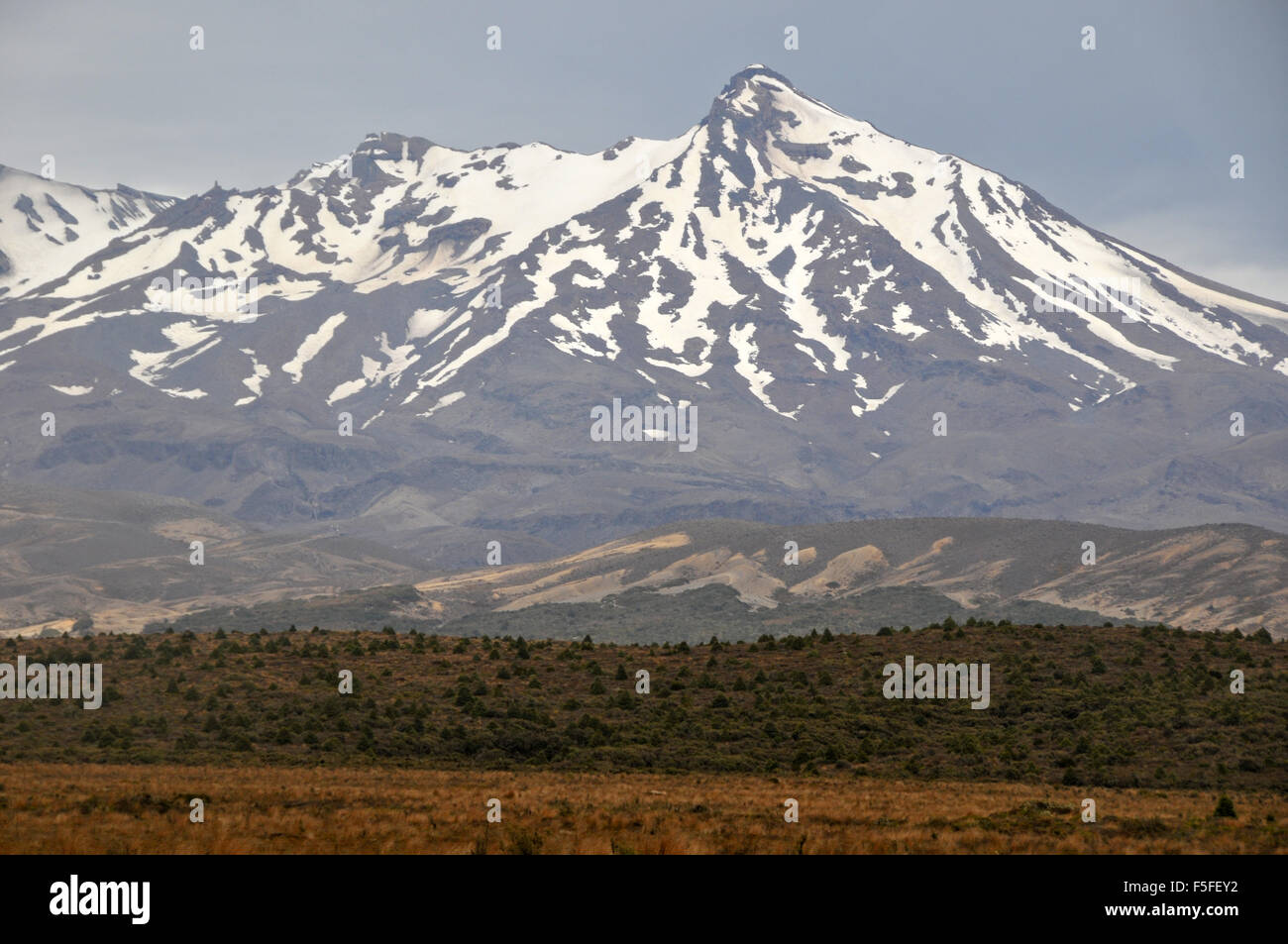 Mt. ruapehu new zealand hires stock photography and images Alamy